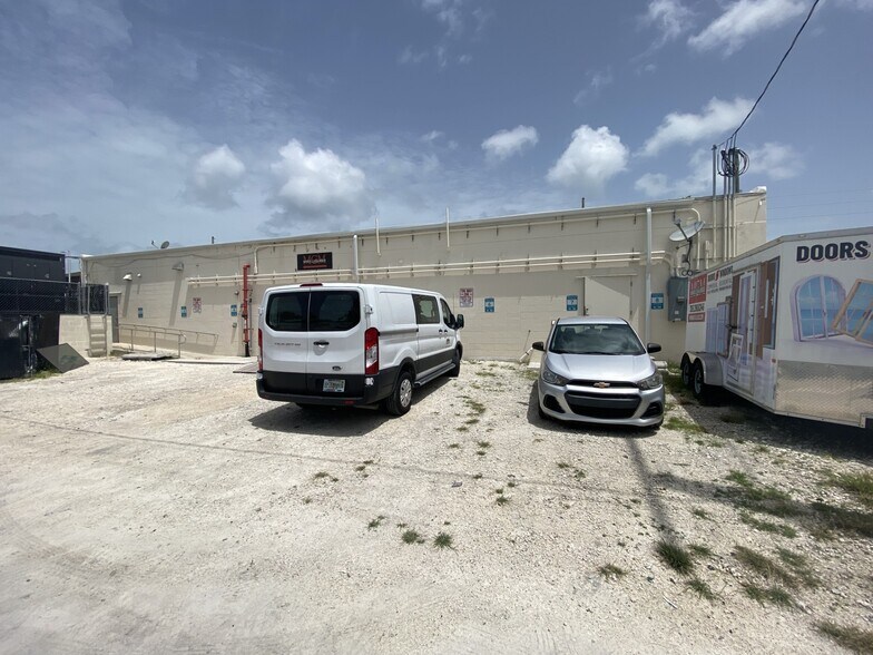 More Photos Of 3216 Flagler Ave, Key West Storefront Retail Office For Sale