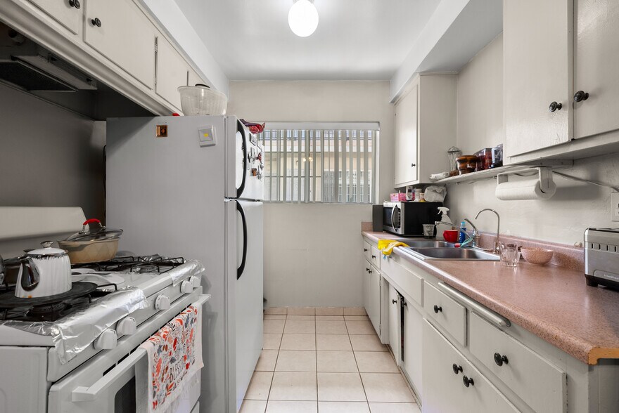 More Photos Of 712 W Doran St, Glendale Apartments For Sale