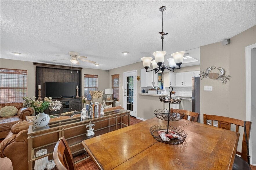 More Photos Of 210-212 Saint Marys Pl, Rockwall Apartments For Sale