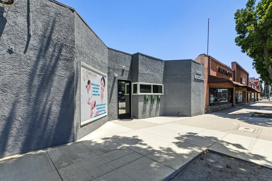 More Photos Of 2020 N Glenoaks Blvd, Burbank Medical For Sale