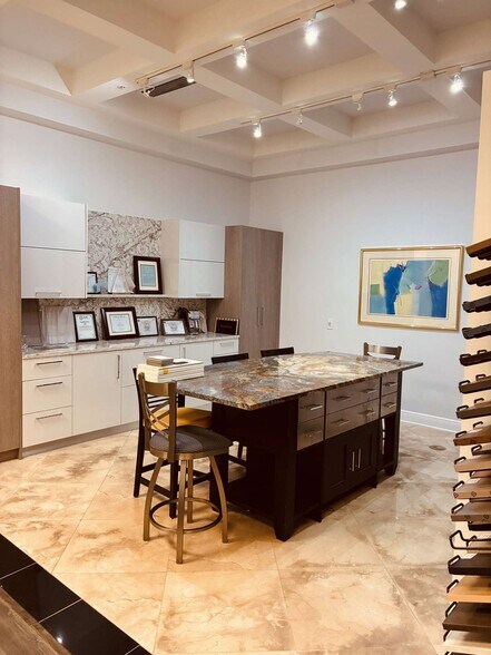 More Photos Of 1100 S Powerline Rd, Deerfield Beach Showroom For Lease