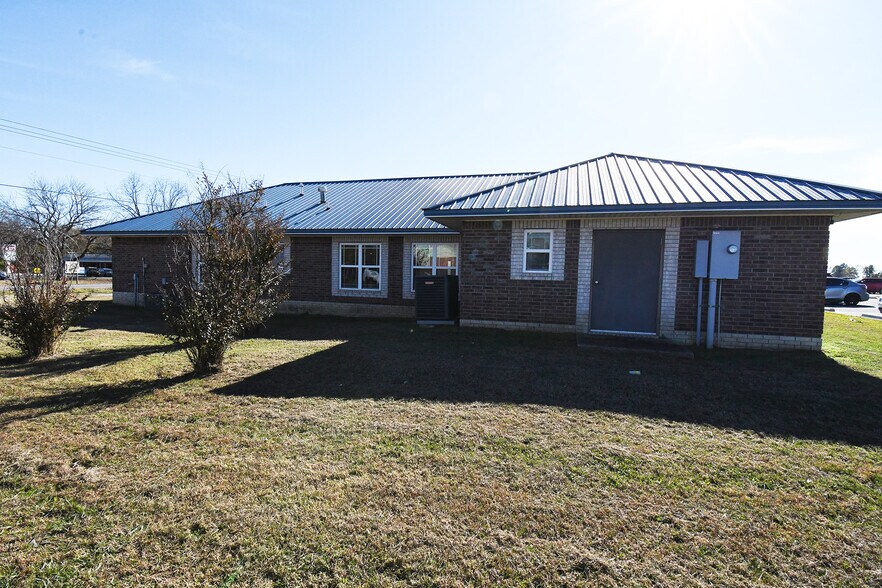 More Photos Of 455 W Ruth Ave, Sallisaw Office For Sale