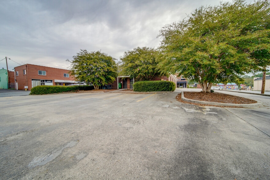 More Photos Of 322 S Main St, Lancaster Medical For Sale