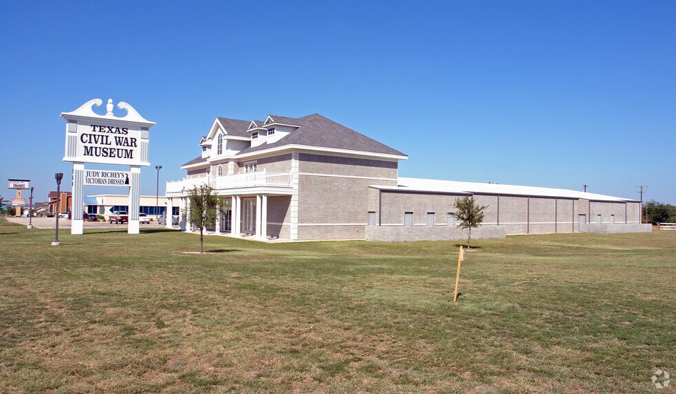 More Photos Of 760 Jim Wright Fwy, Fort Worth Industrial For Sale