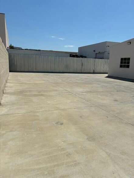 More Photos Of 2302 Seaman Ave, El Monte Manufacturing For Lease