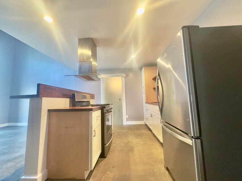 More Photos Of 1254 E 12th St, Oakland Apartments For Sale