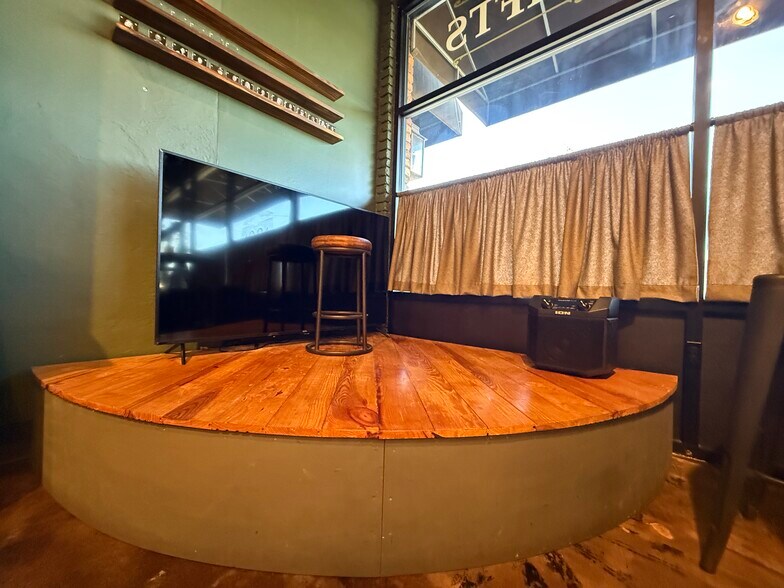 More Photos Of 314 Smith Ave, Thomasville Restaurant For Sale