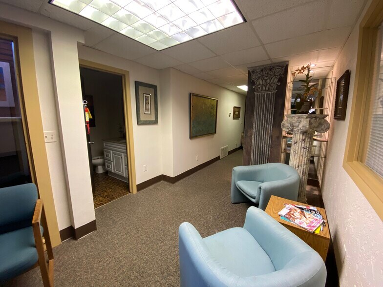 More Photos Of 529 Greene Ave, Green Bay Office For Lease
