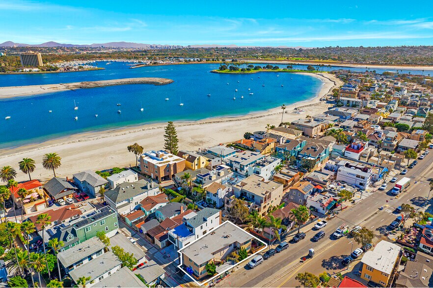 More Photos Of 2931 Mission Blvd, San Diego Apartments For Sale