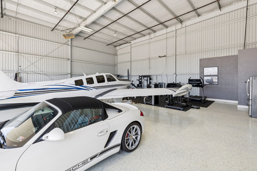 More Photos Of 15809 Addison Rd, Addison Airplane Hangar For Sale