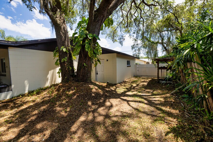 More Photos Of 7128 Wrenwood Cir, Tampa Rehabilitation Center For Sale
