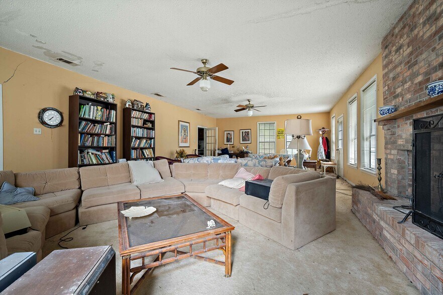 More Photos Of 11100 US-45, Chunchula Freestanding For Sale