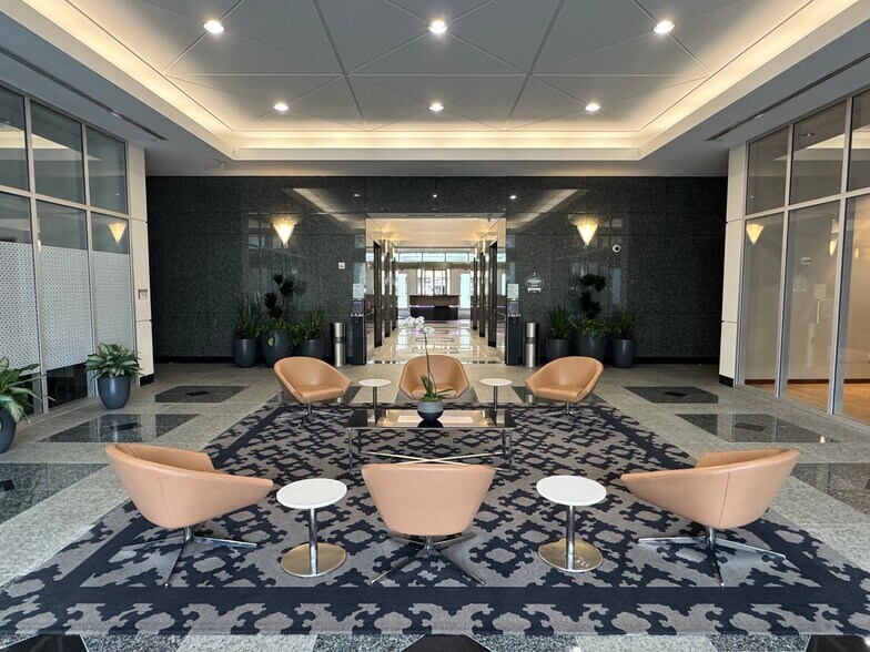 More Photos Of 8500 Freeport Pkwy, Irving Office For Lease