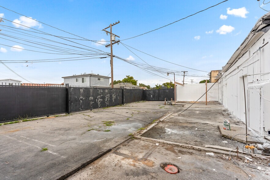 More Photos Of 3015 Artesia Blvd, Torrance Storefront Retail Office For Sale