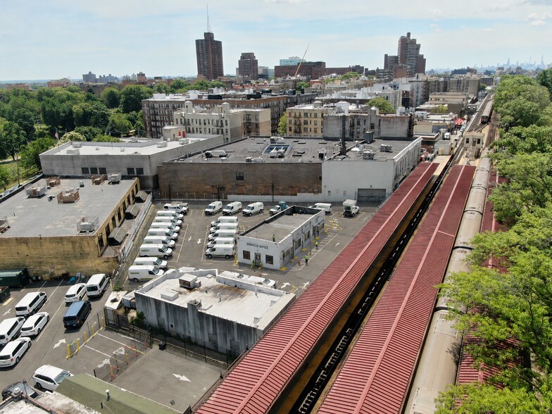 More Photos Of 3604 Jerome Ave, Bronx Manufacturing For Lease