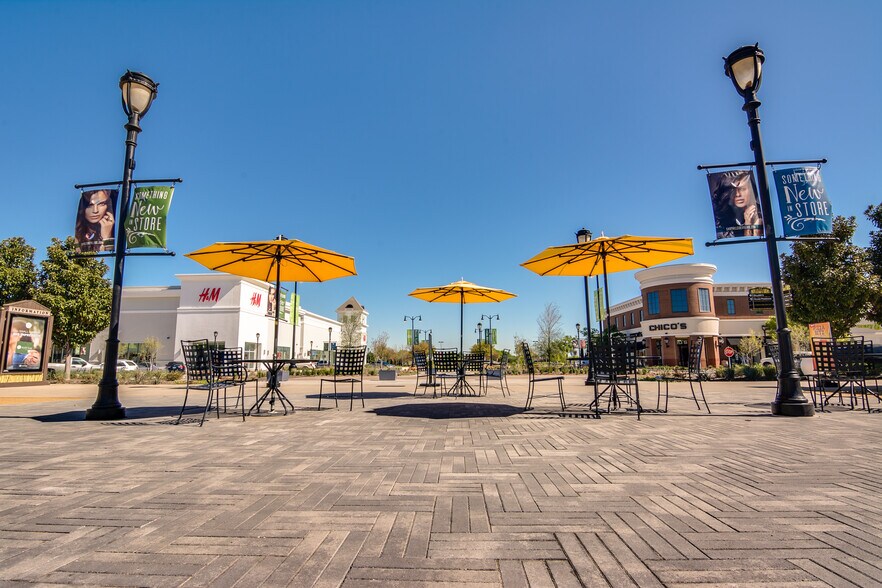 More Photos Of 305 W FM 1382, Cedar Hill Unknown For Lease