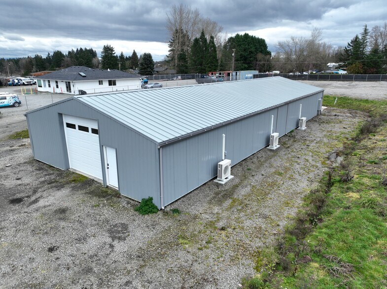 More Photos Of 104 NE 194th St, Ridgefield Warehouse For Lease