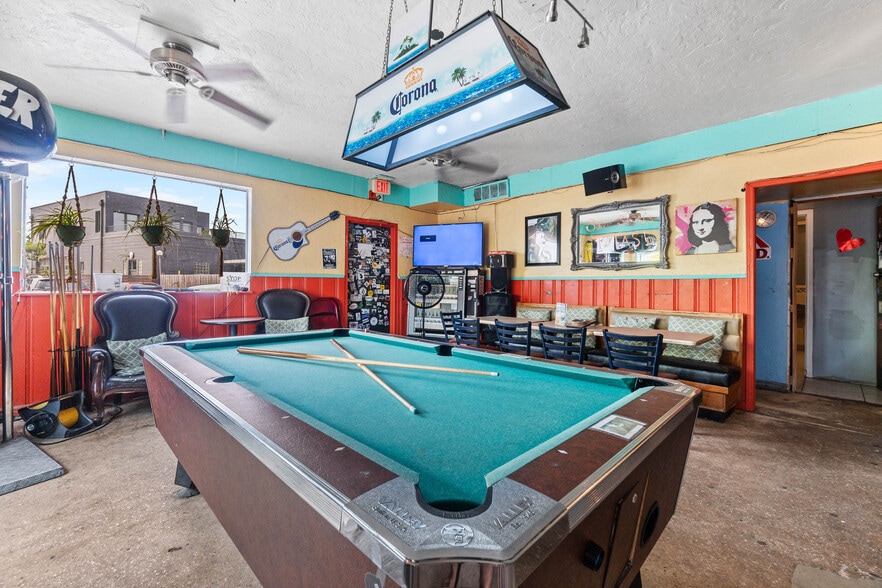 More Photos Of 10 Anastasia Blvd, Saint Augustine Bar For Lease