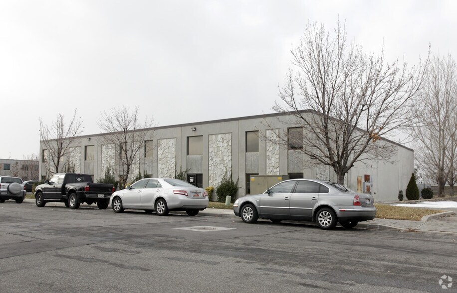More Photos Of 9382 S 670 W, Sandy Warehouse For Lease