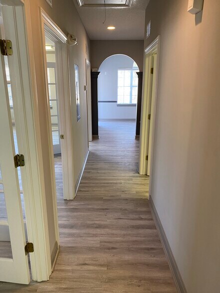 More Photos Of 6817 Southpoint Pky, Jacksonville Loft Creative Space For Lease