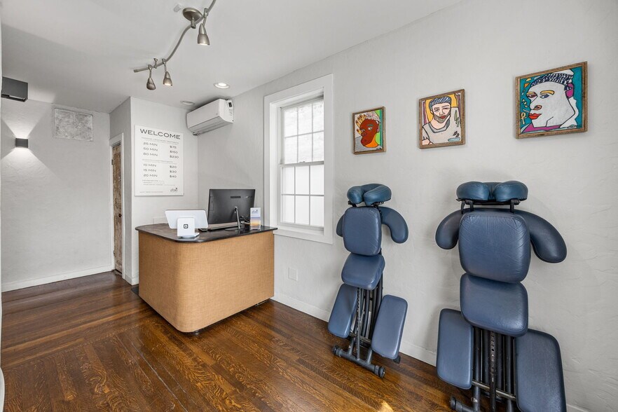 More Photos Of 182 Commercial St, Provincetown Storefront For Sale