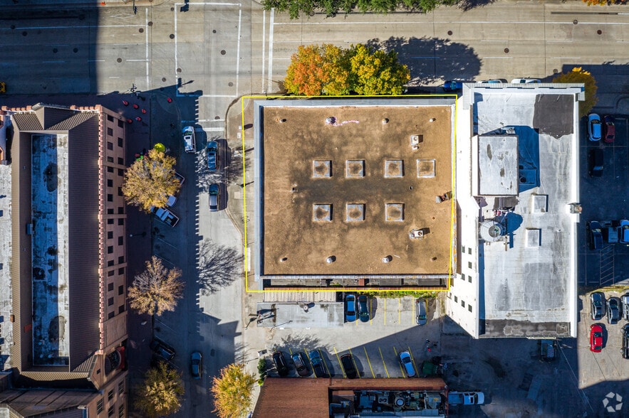 More Photos Of 421 Fannin St, Houston Office For Sale