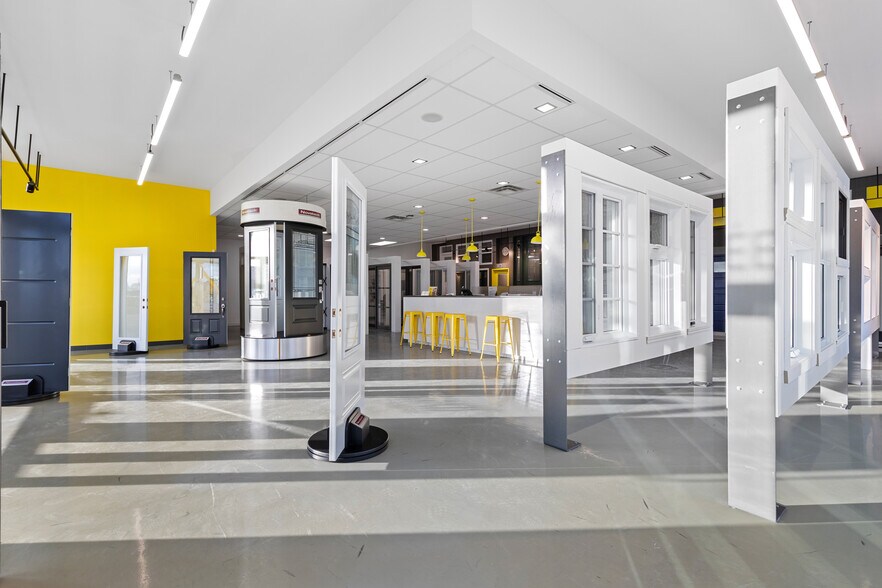 More Photos Of 139 Boul Sir-Wilfrid-Laurier, Saint-Basile-le-Grand Freestanding For Sale