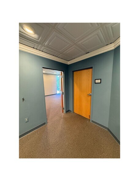More Photos Of 131 New London Tpke, Glastonbury Medical For Lease