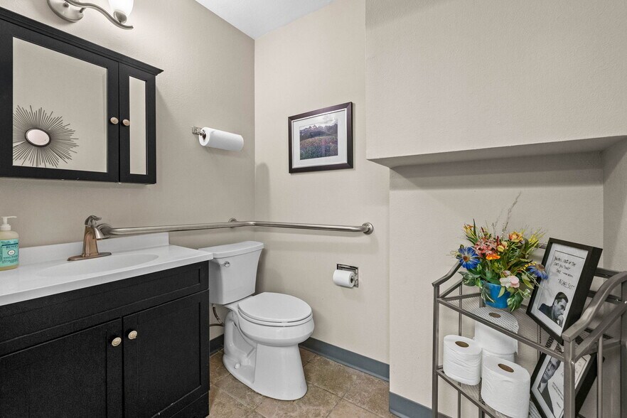 More Photos Of 801-807 14th St, Golden Office For Sale