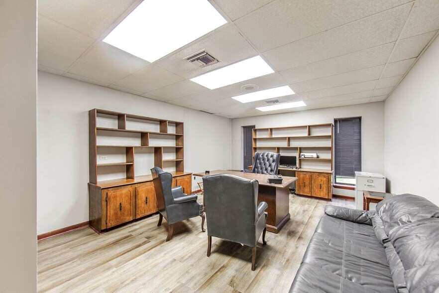 More Photos Of 204 Venture Blvd, Houma Industrial For Lease