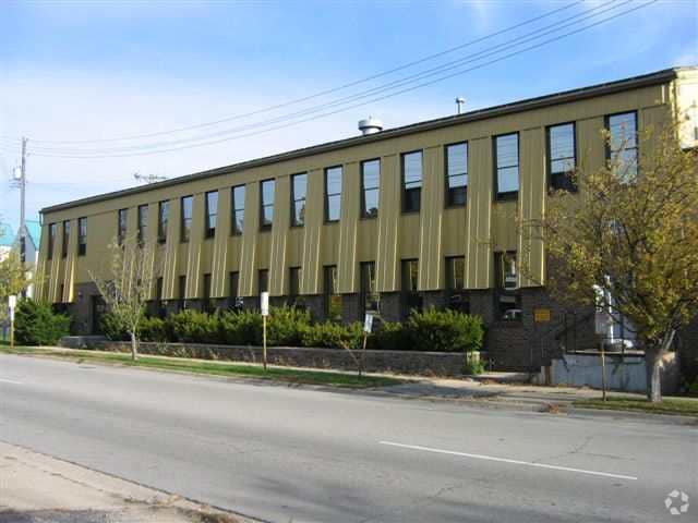 More Photos Of 340 N Franklin St, Janesville Warehouse For Sale