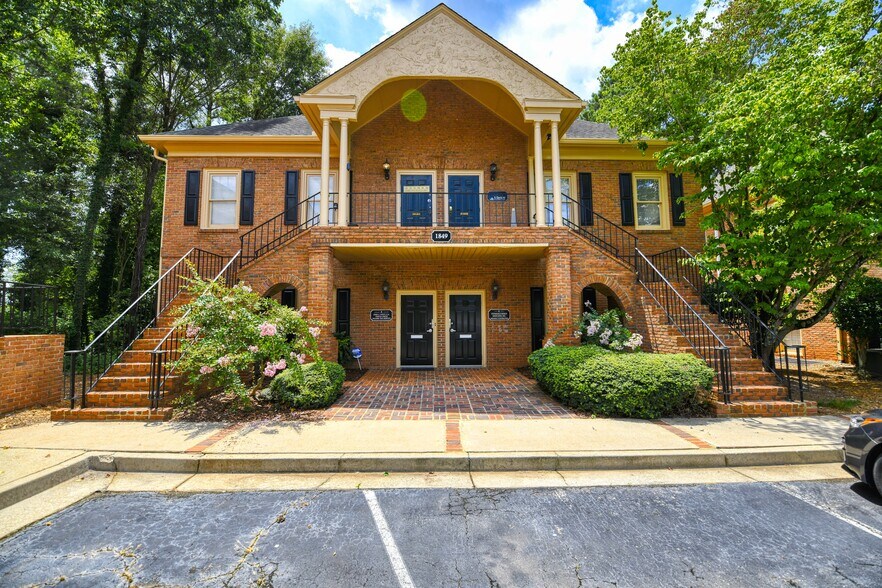More Photos Of 1849 Peeler Rd, Dunwoody Medical For Lease