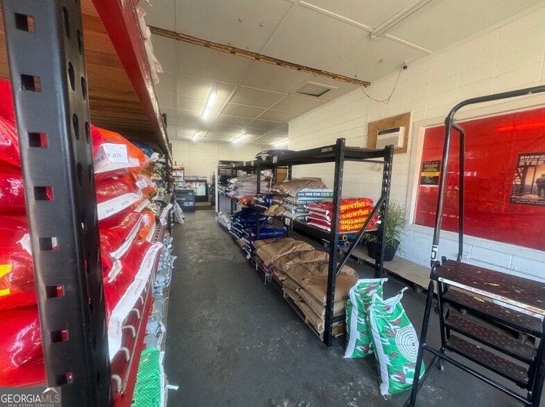 More Photos Of 2886 GA Highway 117, Cadwell General Retail For Sale
