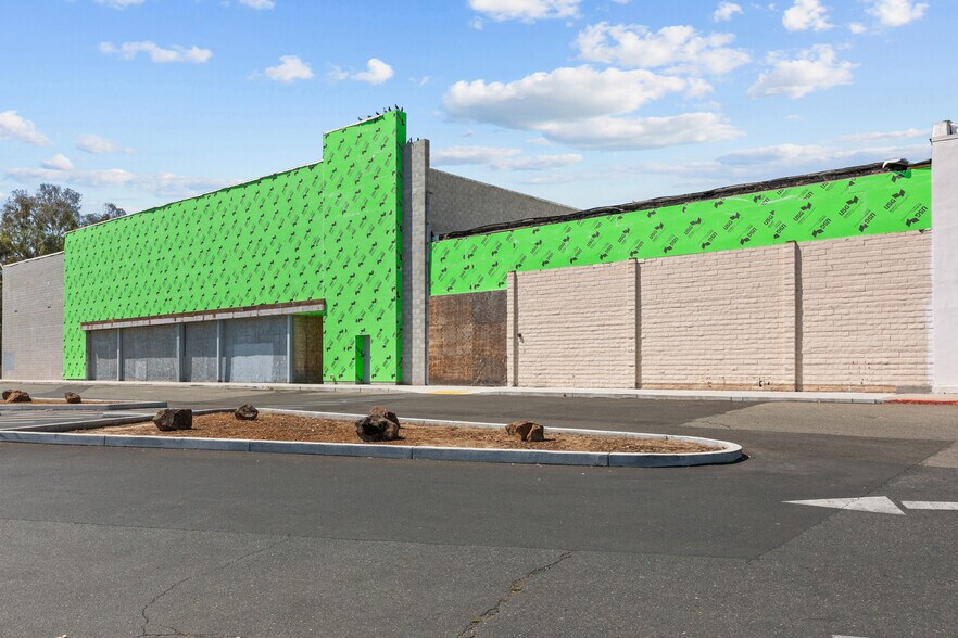 Primary Photo Of 8501 Auburn Blvd, Citrus Heights Freestanding For Sale