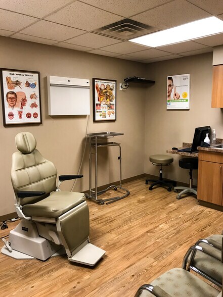 More Photos Of 3829 Woodley Rd, Toledo Medical For Lease