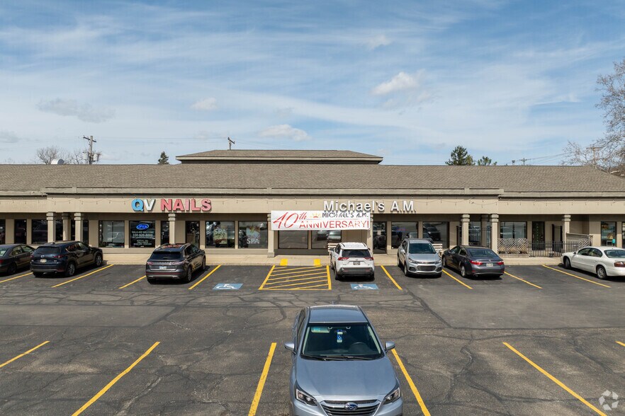 More Photos Of 1562 Akron Peninsula Rd, Akron Storefront For Lease