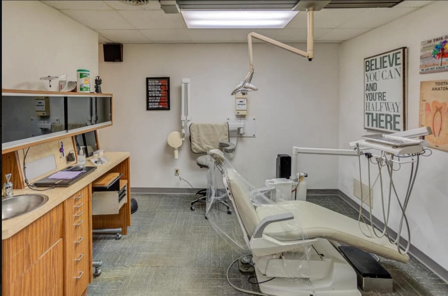 More Photos Of 607 E Lyons St, Marissa Specialty For Sale