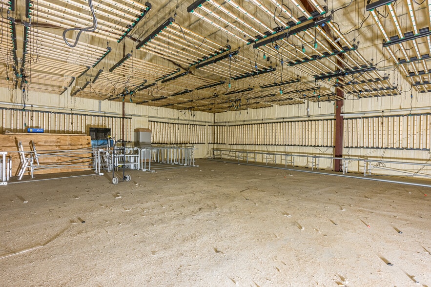 More Photos Of 5852 County Line Rd, Coleman Specialty For Sale