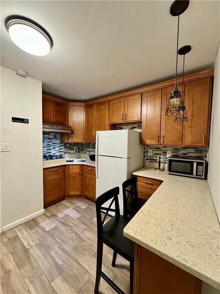 More Photos Of 533 9th Ave, New York Apartments For Sale