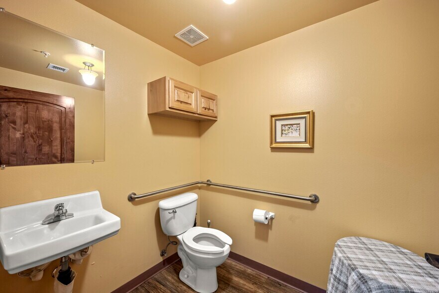 More Photos Of 8052 W Main St, Rathdrum Office Residential For Sale