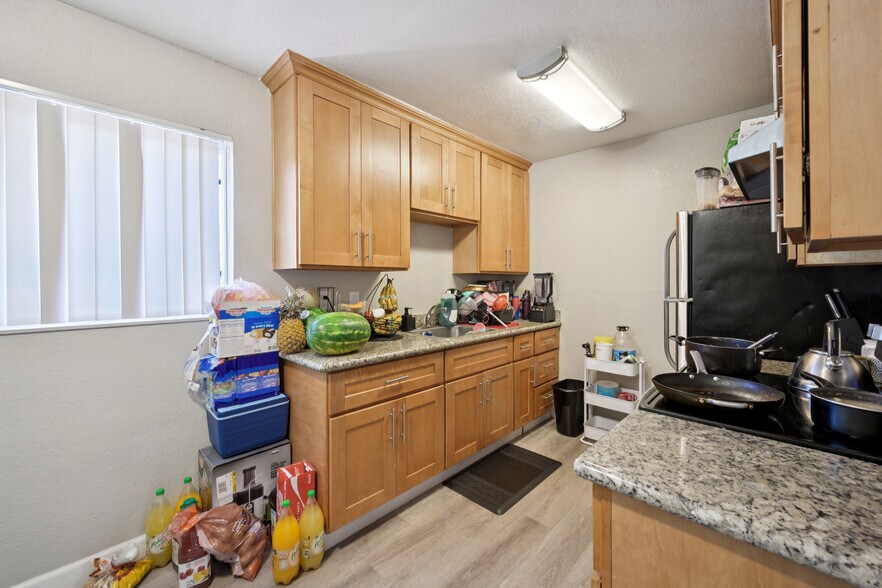 More Photos Of 550 Berry Ave, Hayward Apartments For Sale