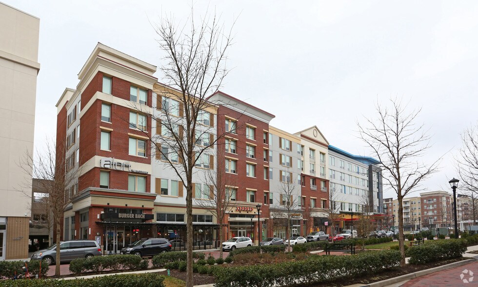 More Photos Of 2231-2251 Old Brick Rd, Glen Allen General Retail For Lease