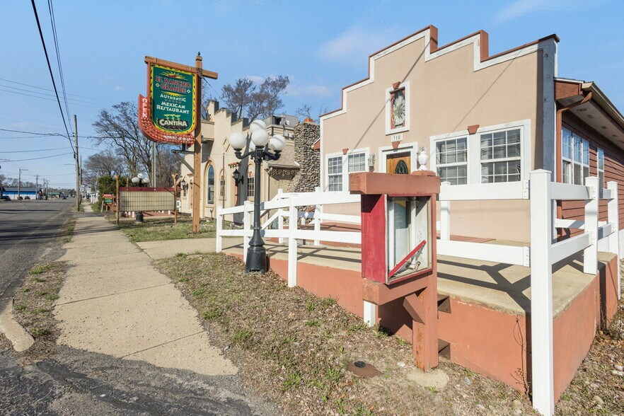 More Photos Of 310 E Buffalo St, New Buffalo General Retail For Sale
