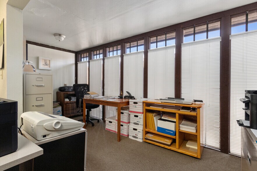 More Photos Of 2040 6th Ave, Tacoma Office For Sale