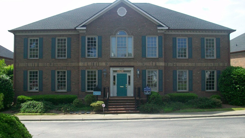More Photos Of 2525 Raeford Rd, Fayetteville Medical For Lease