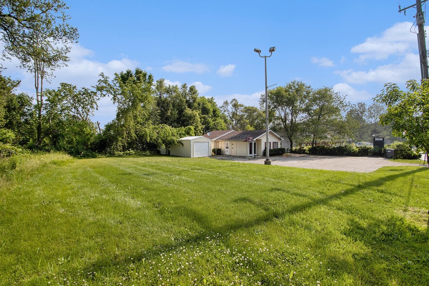 More Photos Of 1707 Miller Rd, Kalamazoo Office Residential For Sale