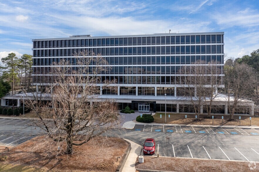More Photos Of 6603 W Broad St, Richmond Office For Lease