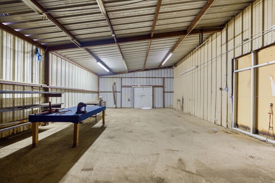 More Photos Of 7439 FM 314, Ben Wheeler Industrial For Sale