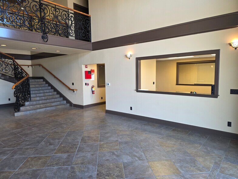 More Photos Of 13290 Contractors Dr, Chico Manufacturing For Lease