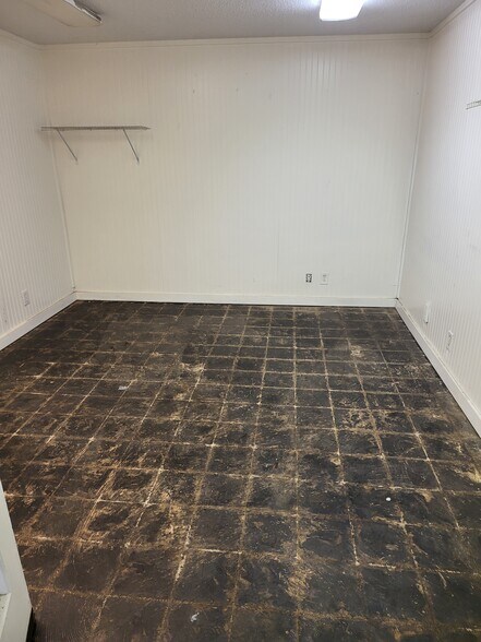 More Photos Of 4852 Vicksburg St, Dallas Warehouse For Lease